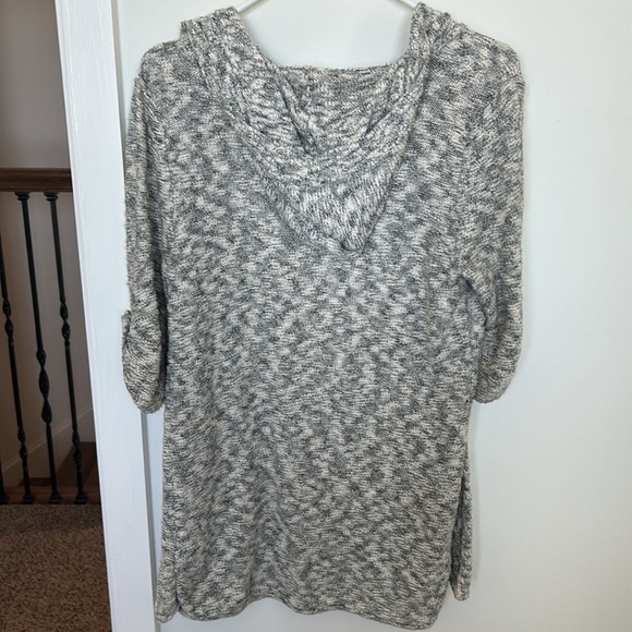 Maurice’s Cardigan sweater Size M - Picture 2 of 2